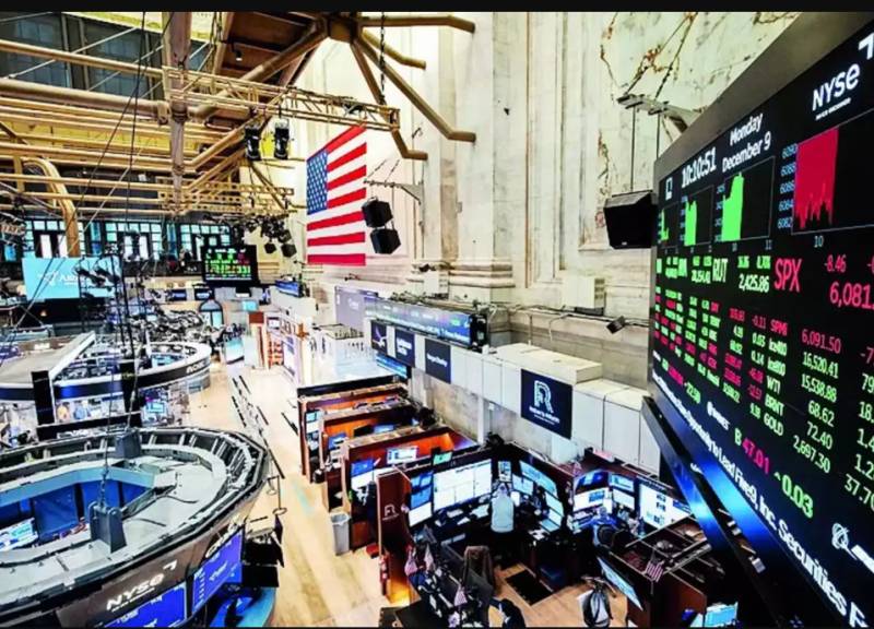 US stocks fall ahead of Trump tariff announcement, Tesla drops