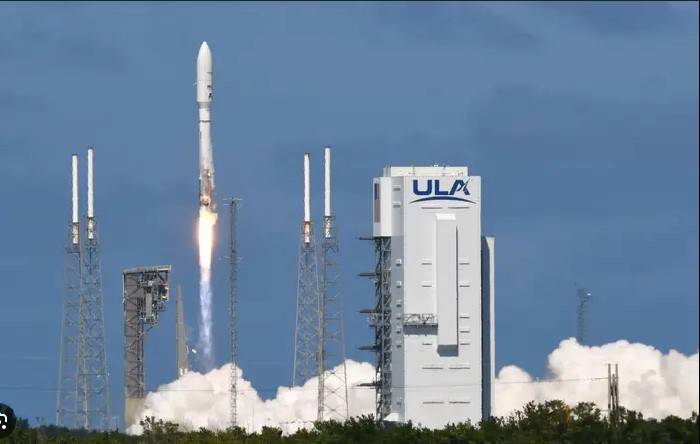 Amazon to launch first batch of Starlink-rival satellites