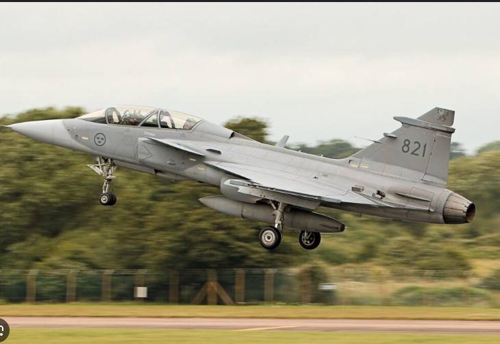 Colombia to buy Swedish fighter jets after turning down France, US offers