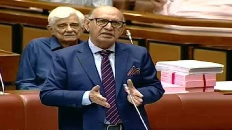 Irfan Siddiqui advises Gandapur to stop wasting time on Imran Khan