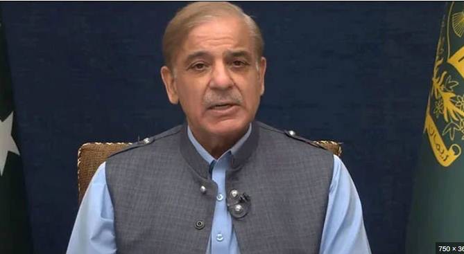 PM Shehbaz takes notice of private Hajj scheme pilgrims’ ordeal 