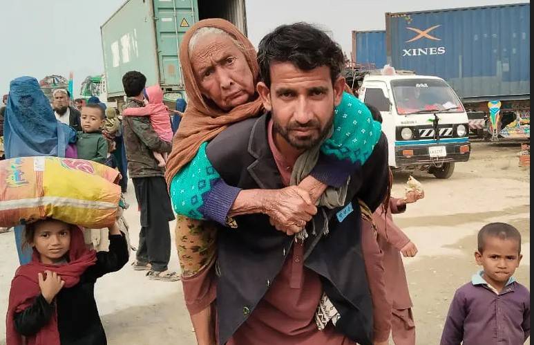 Another 2,217 illegal Afghan nationals deported via Torkham