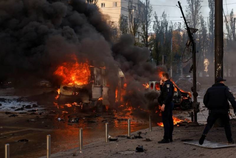 Explosions as Ukraine capital under missile attack