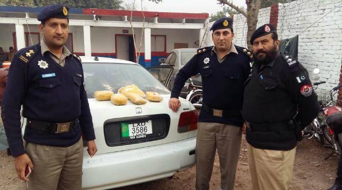 Police recover 15 kg heroin from vehicle in KP