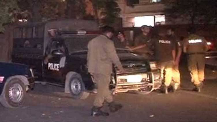 One dacoit killed another arrested during two police encounters in Rawalpindi, Malakwal