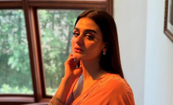 Hira Mani’s no-makeup look ignites backlash 