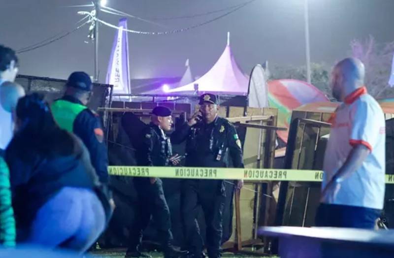 Mexico mourns photographers killed in music festical mishap