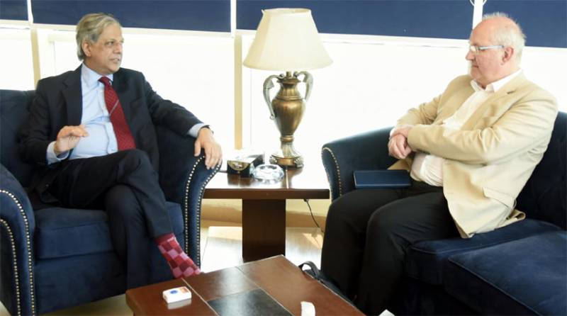 Pakistan committed to advance interfaith harmony: Tarar 