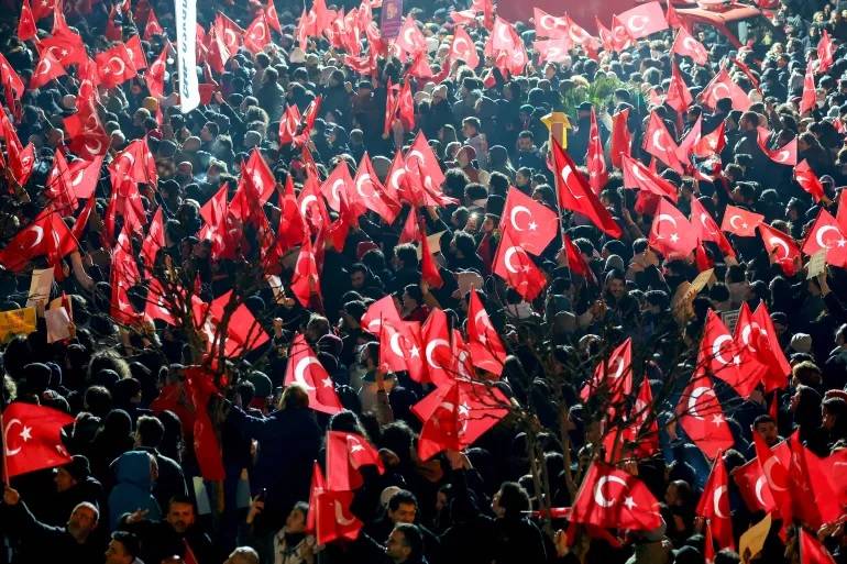 Turkish students stage fresh protests in Istanbul and Ankara