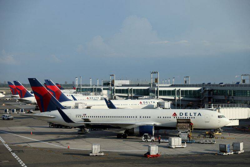Delta to trim capacity in light of weakening travel demand