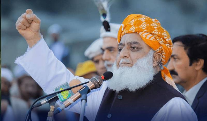 Fazl contacts PM Shehbaz to express concerns over private Hajj operators 