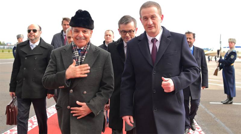 PM Shehbaz arrives in Minsk for two-day official visit to Belarus