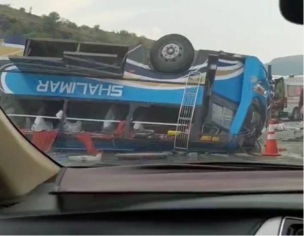 Three die as passenger coach overturns in Ghotki