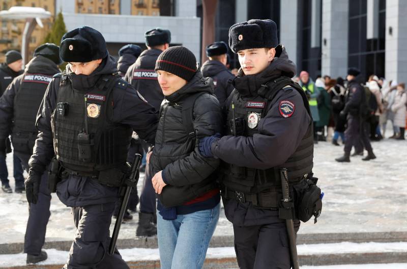 Russian prosecutors demand less than 6 years jail term for 4 journalists