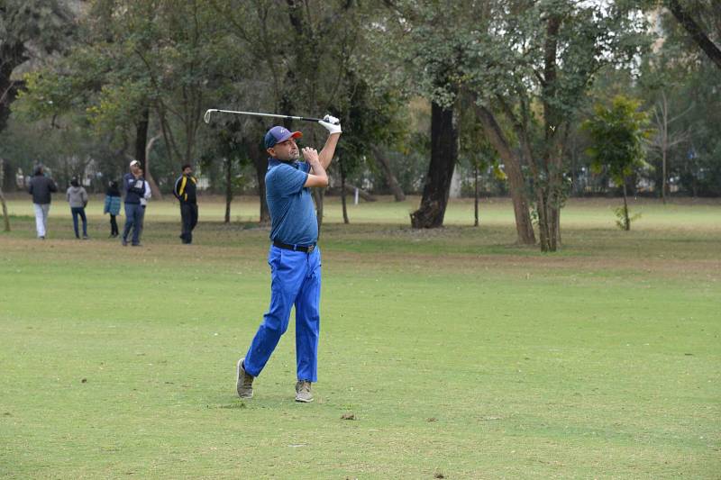 Shabbir off to a flawless start in JA Zaman Golf Professional Event