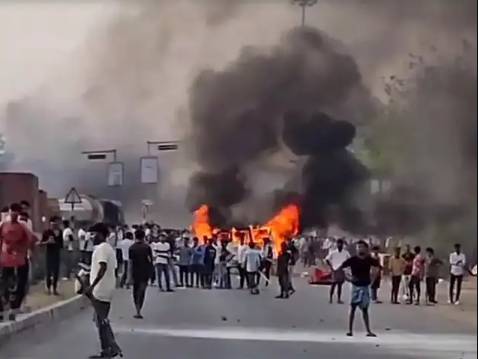 3 dead, 118 arrested in India protests over Muslim land bill