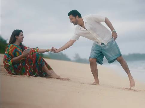 Atif Aslam and Sara Bharwana’s romance to the rhythms of Rafta Rafta at beautiful seaside