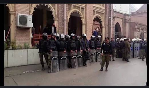 Sindh Bar Council calls for strike against canals issue
