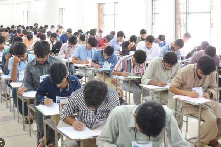 Matric papers of chemistry, biology leaked in Karachi, Larkana