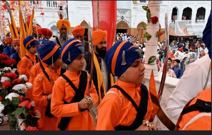 President, PM, Punjab CM greet Sikhs on Besakhi