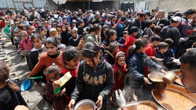 UN warns over Gaza humanitarian crisis as France, Abbas call for truce