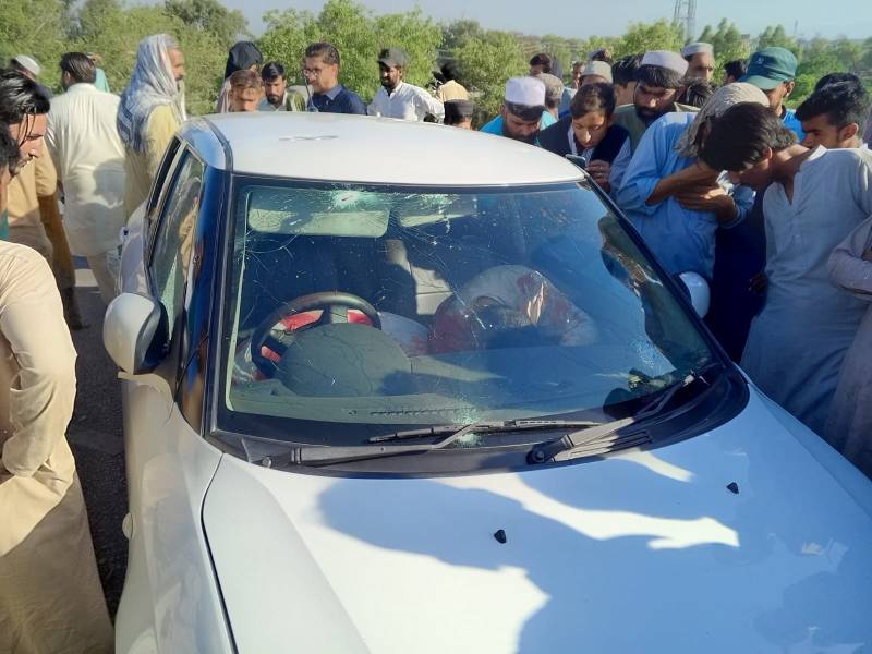 Civil Judge, lawyer shot dead near Rashkai Interchange in Nowshera