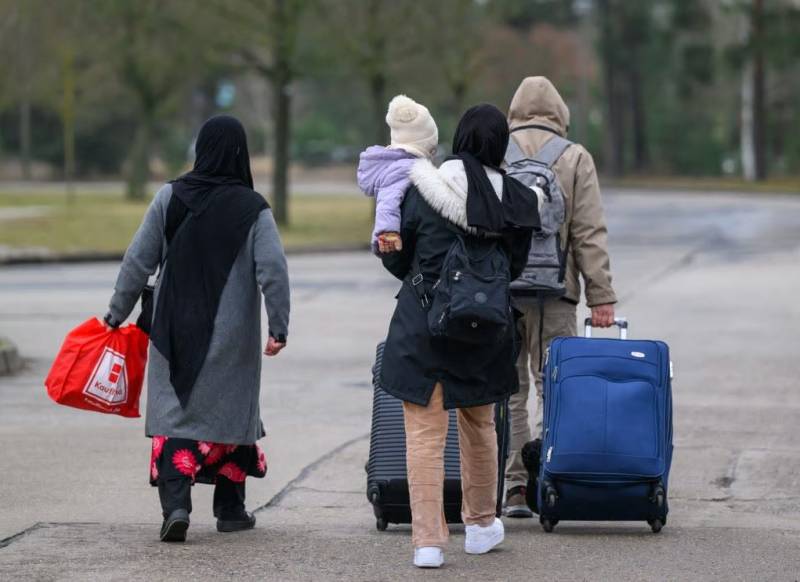 EU lists seven 'safe' countries of origin, tightening asylum rules