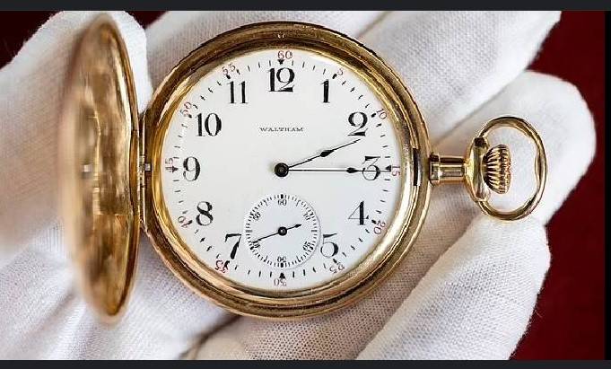 Pocket watch found on Titanic victim to go on sale in UK