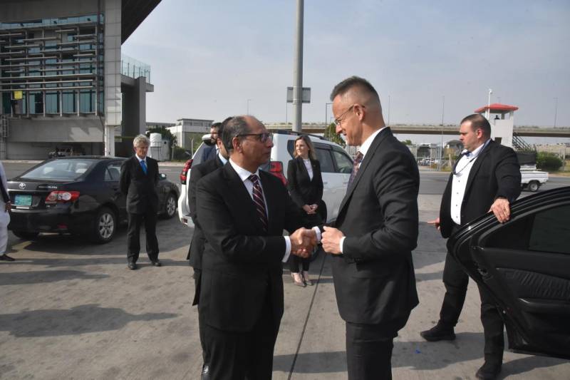 Hungarian FM departs after daylong Pakistan visit