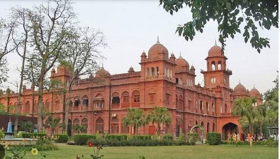 12 PU teachers disappear who go abroad on scholarships worth crores 