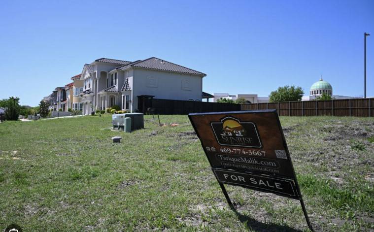 Plan for expanded Muslim community triggers hope, fear in Texas