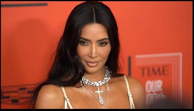 'Grandpa robbers' go on trial for Kardashian heist in Paris