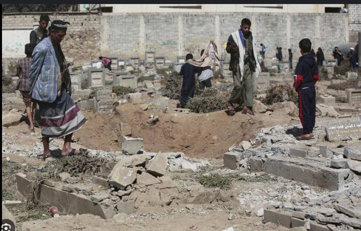 US airstrikes on Yemen capital kill 12