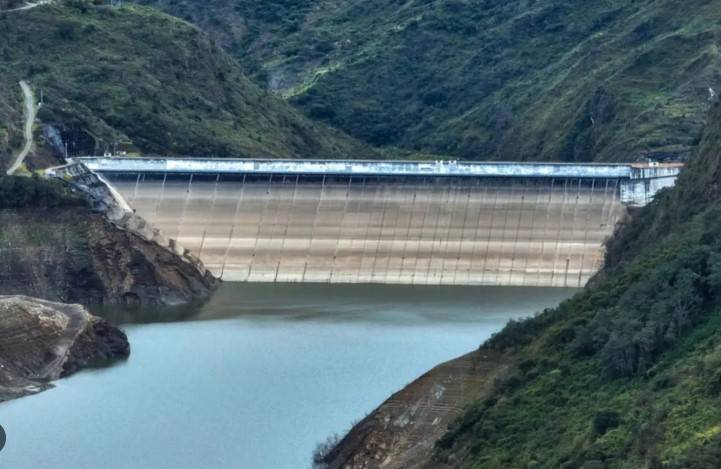 Gunmen attack Chinese-owned power plant site in Chile
