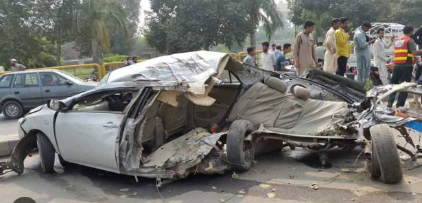Four killed, four injured in car-truck collision in Lasbela 