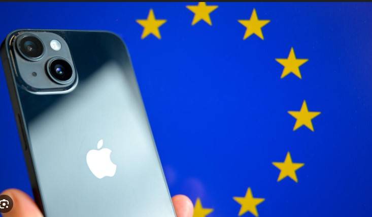 EU slaps fines on Apple and Meta, risking Trump fury