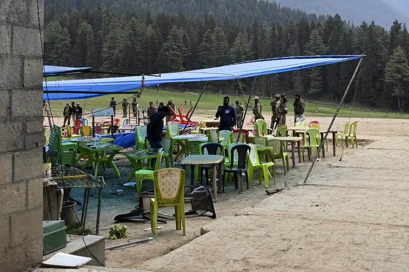 Tourists flee India-occupied Kashmir after deadly attack