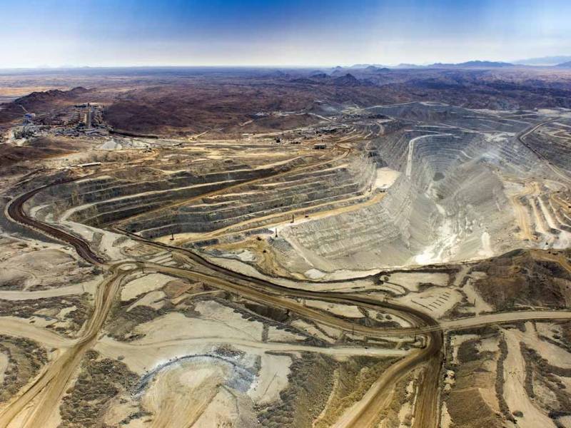 Top uranium producer to open talks on nuclear energy plant