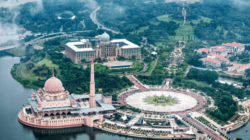 The biggest roundabout in the world