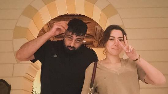 Hania Aamir supports Badshah amid boycott calls for Pakistani talent