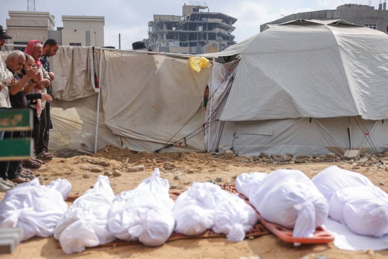Gaza rescuers say Israeli strikes kill at least 40