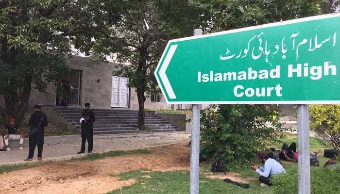 IHC judges at loggerheads over contempt of court proceedings against DG Immigration and Passport, NAB Director