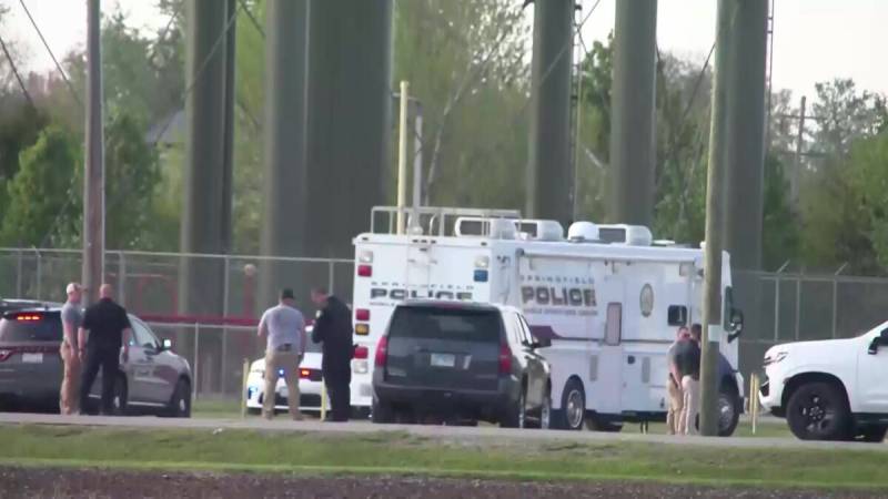 4 dead, including children, after vehicle crashes into US child center