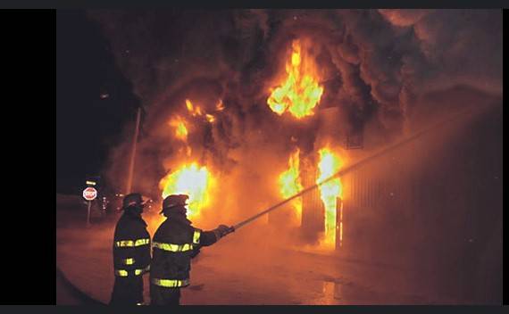 15 killed in fire at Indian hotel