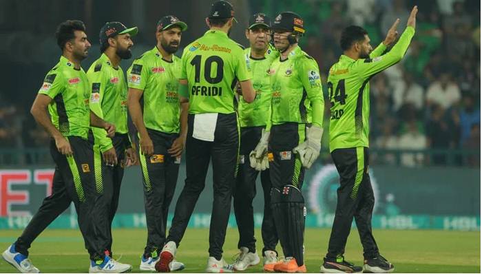 Lahore Qalandars crush Islamabad United by 88, end their winning streak 