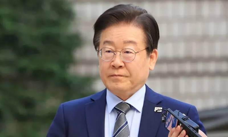 Retrial of presidential frontrunner, resignations of officials deepen South Korea crisis