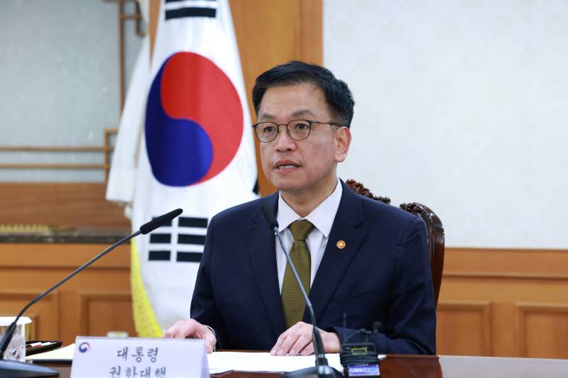 South Korea's finance minister resigns