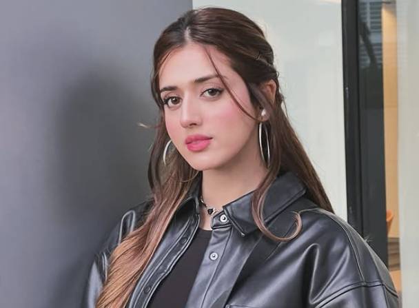 Jannat Mirza cancelled London trip amid ongoing tension between Pakistan and India