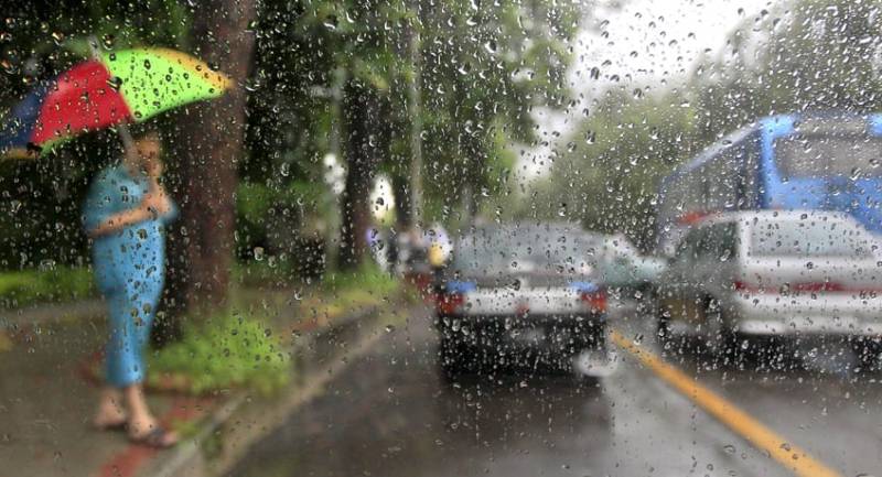 More rain in Punjab today; cloudy skies, cold winds chills Lahore
