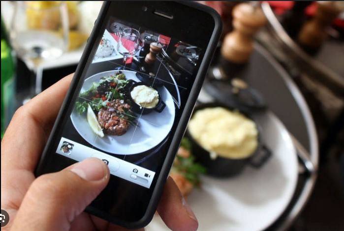 Top French chefs warm to AI in the kitchen